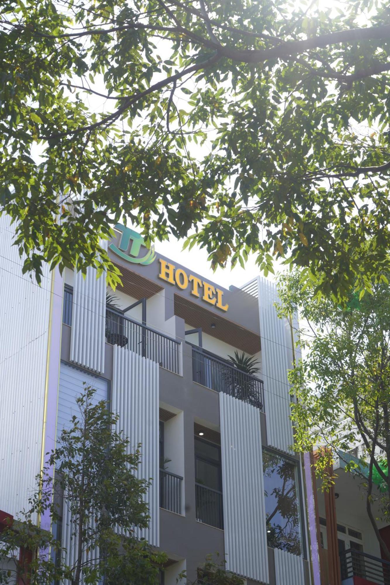 Thanh Thuy Hotel บวนมาถวต ภายนอก รูปภาพ