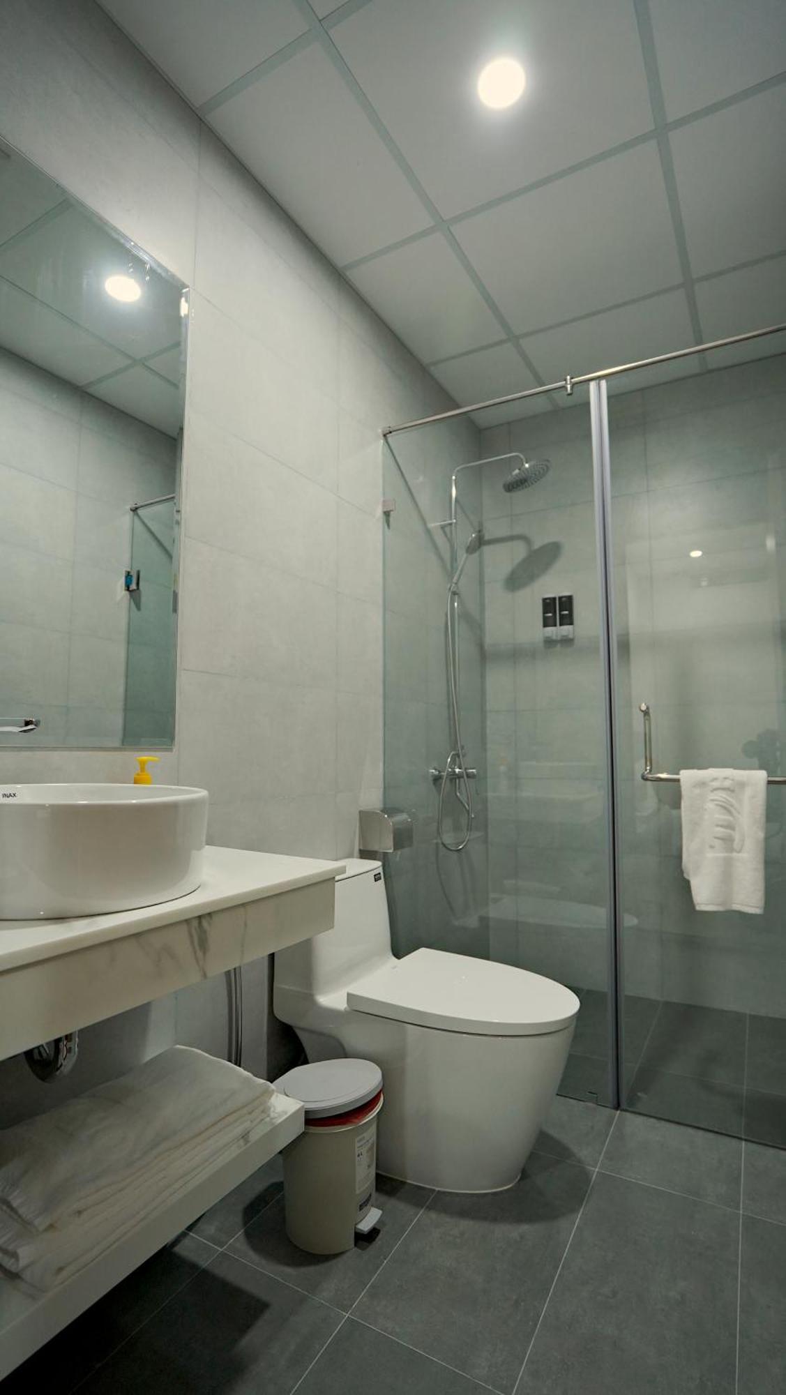 Thanh Thuy Hotel บวนมาถวต ภายนอก รูปภาพ