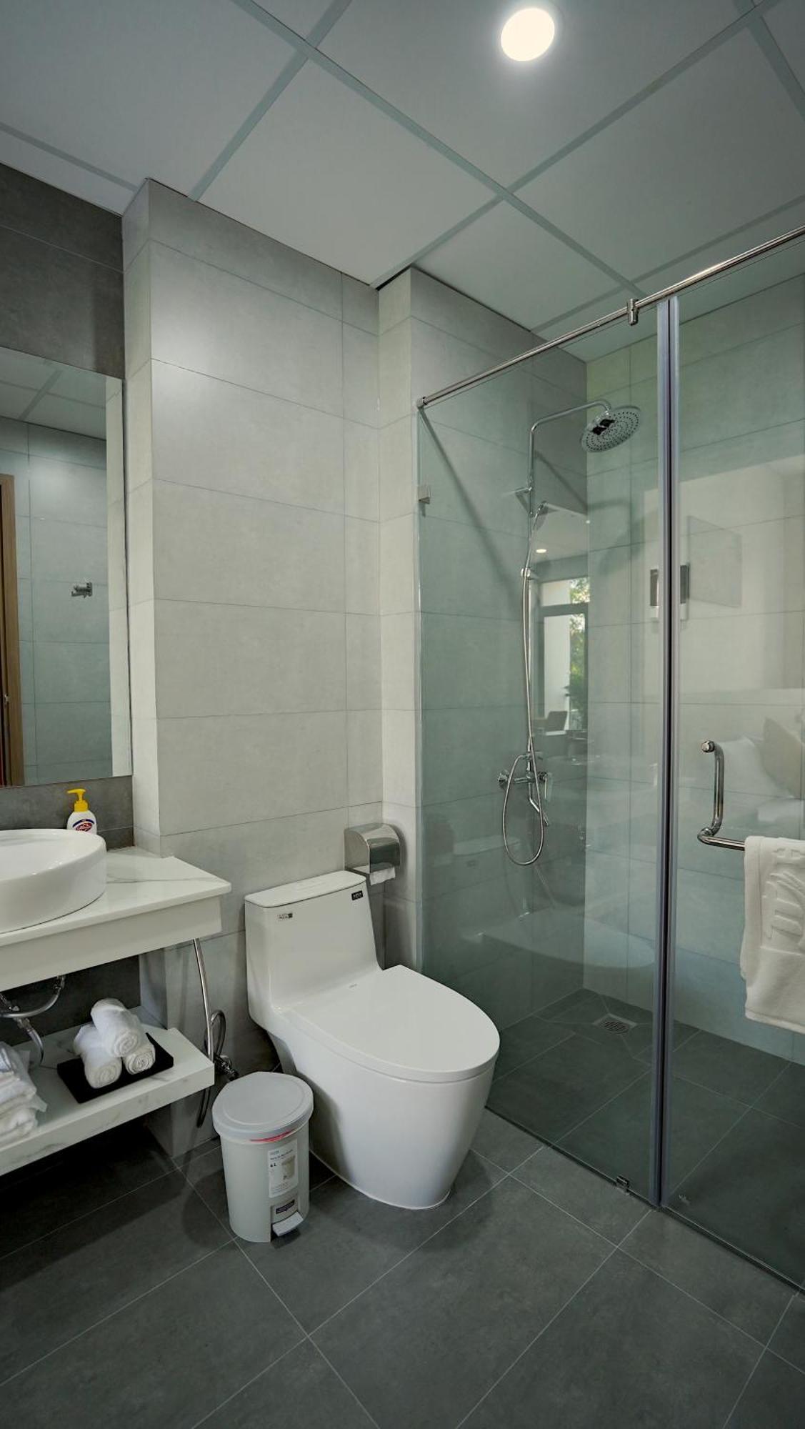 Thanh Thuy Hotel บวนมาถวต ภายนอก รูปภาพ