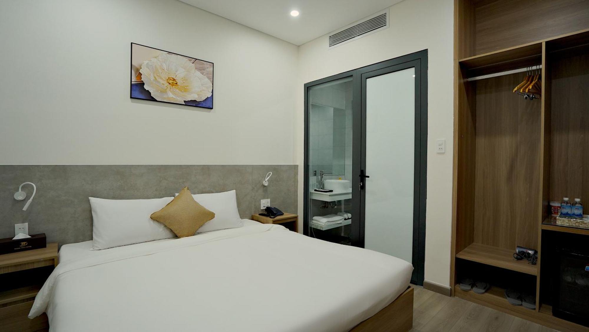 Thanh Thuy Hotel บวนมาถวต ภายนอก รูปภาพ